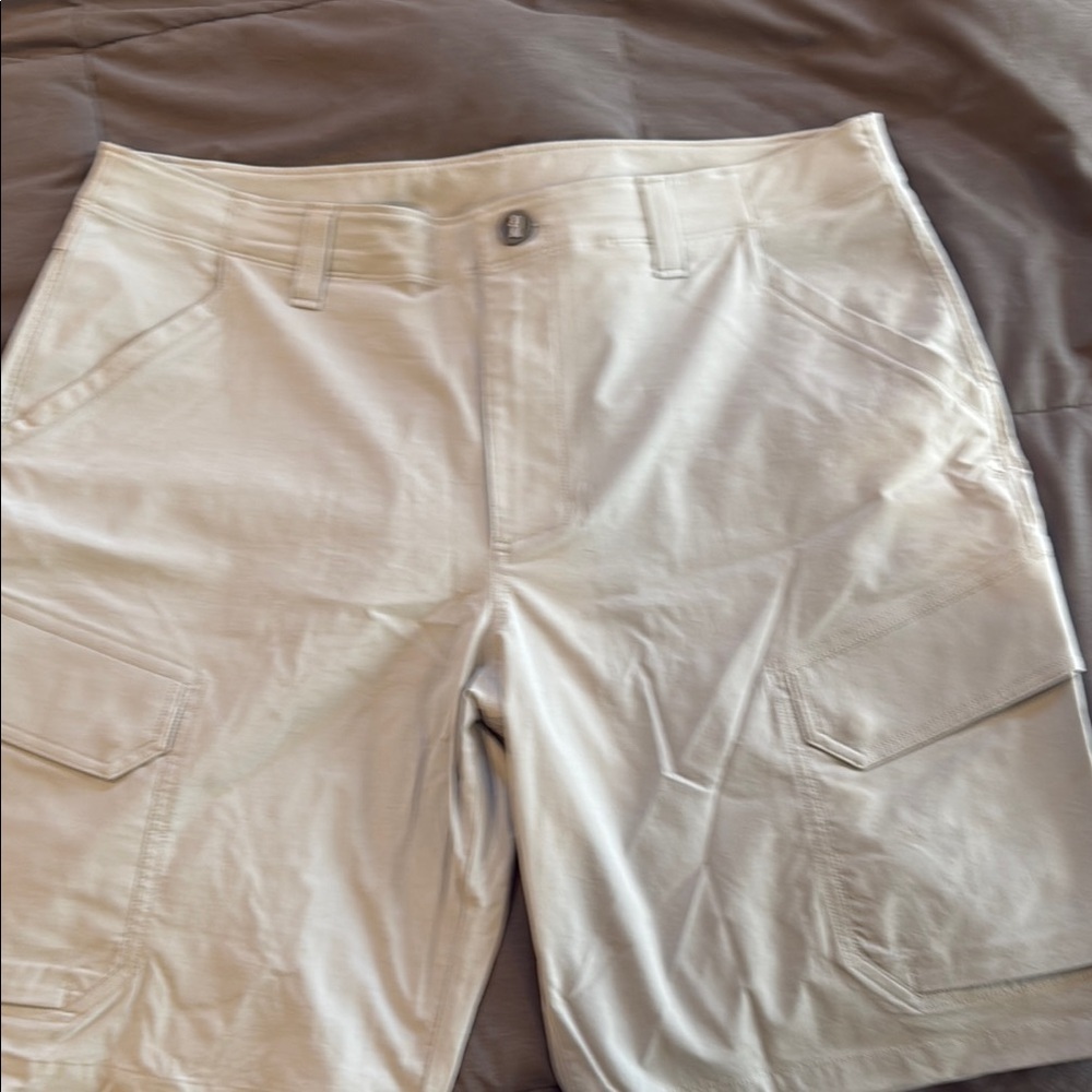 Men's White Cargo Shorts